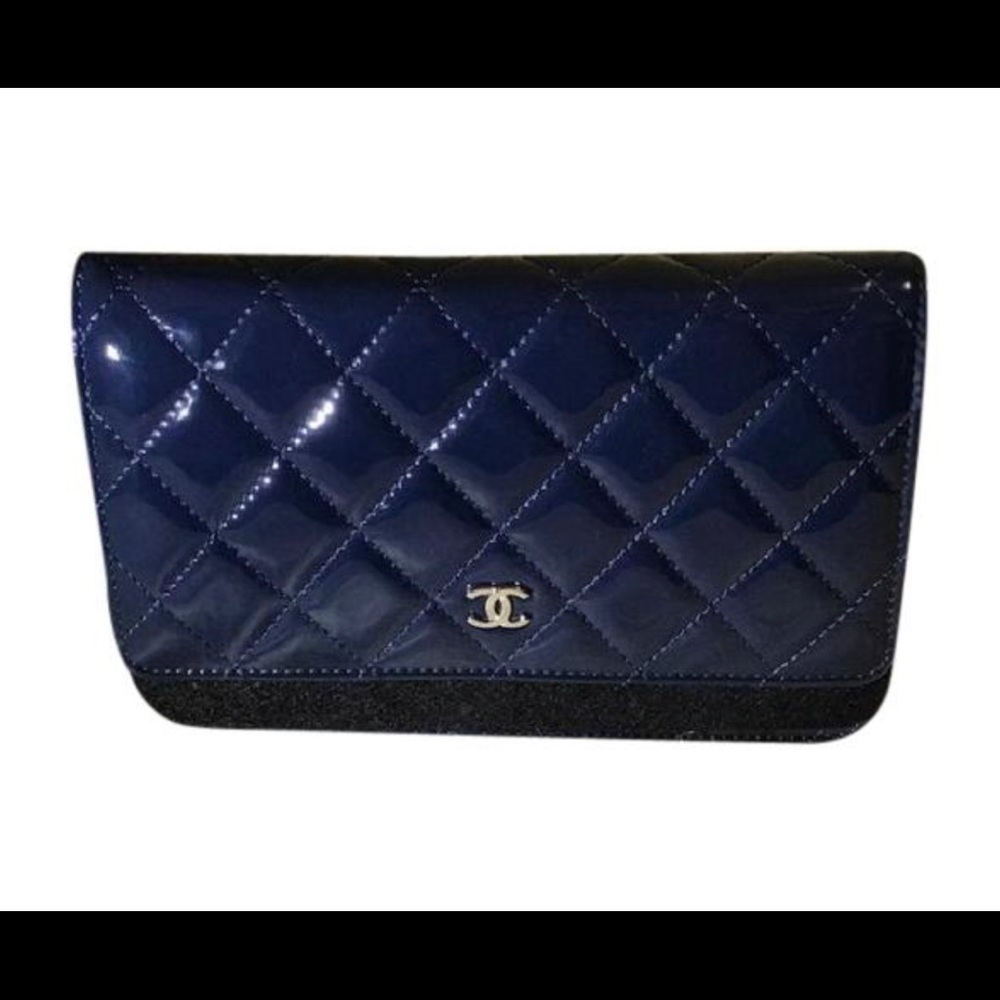 CHANEL Navy Blue Patent Leather Wallet on Chain